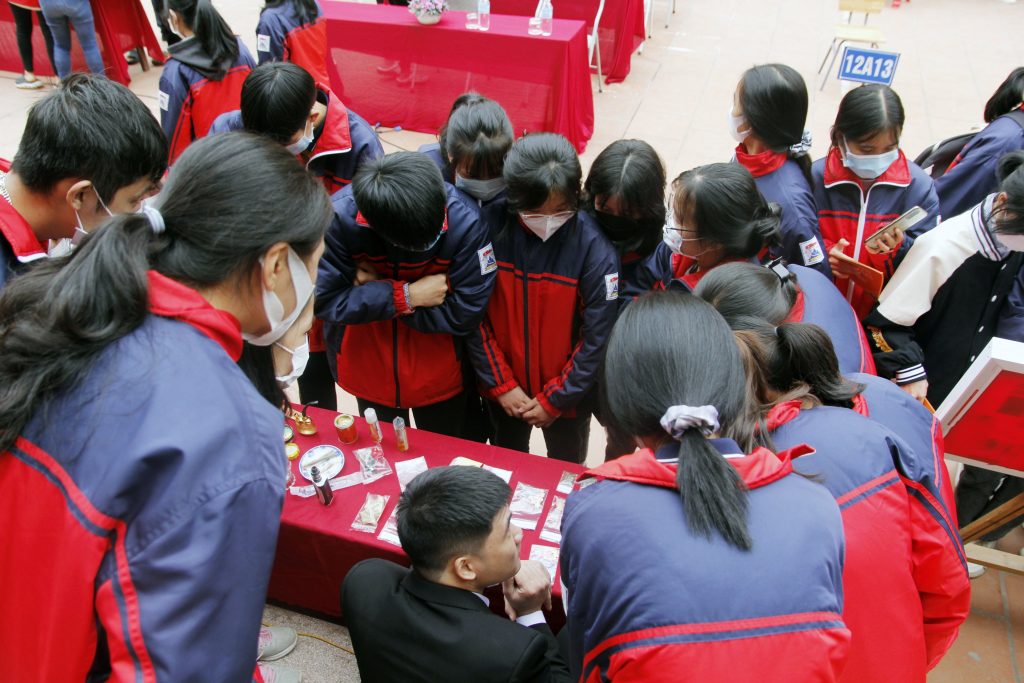 Học sinh tại Lạng Sơn tham gia chương trình tuyên truyền phòng chống ma túy.